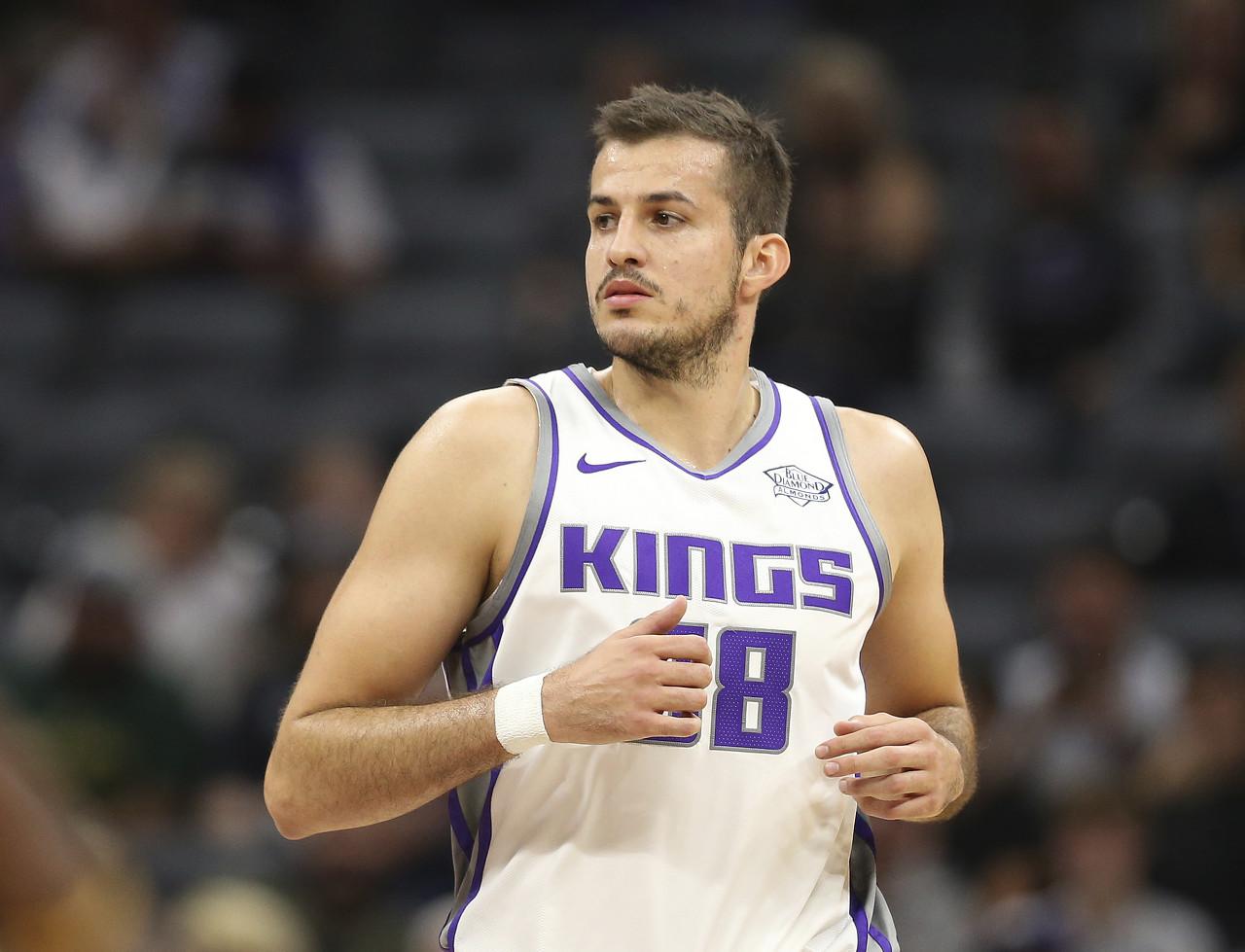 kaiyun-包含莱比锡集结日绝杀压哨，志在NBA季后赛名次提升，质疑声仍在，控场能力受关注的词条