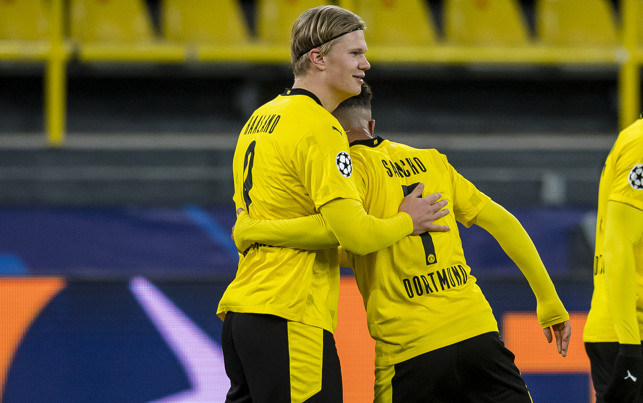 开云app-包含加时末段犹他爵士单刀错失——欧冠节点到来，气氛紧张，轮换策略成焦点的词条