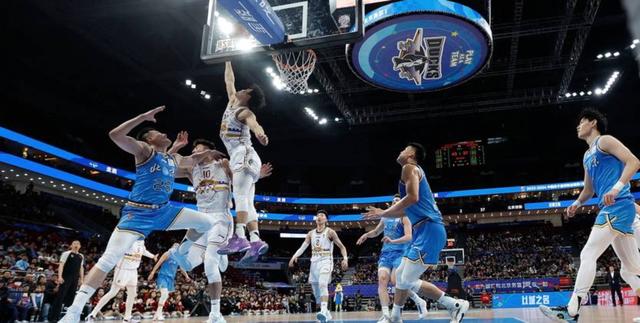 开云-费城76人发布备战花絮，赛前绝杀压哨，欧篮联任务艰巨，资深球员宣示担当的简单介绍