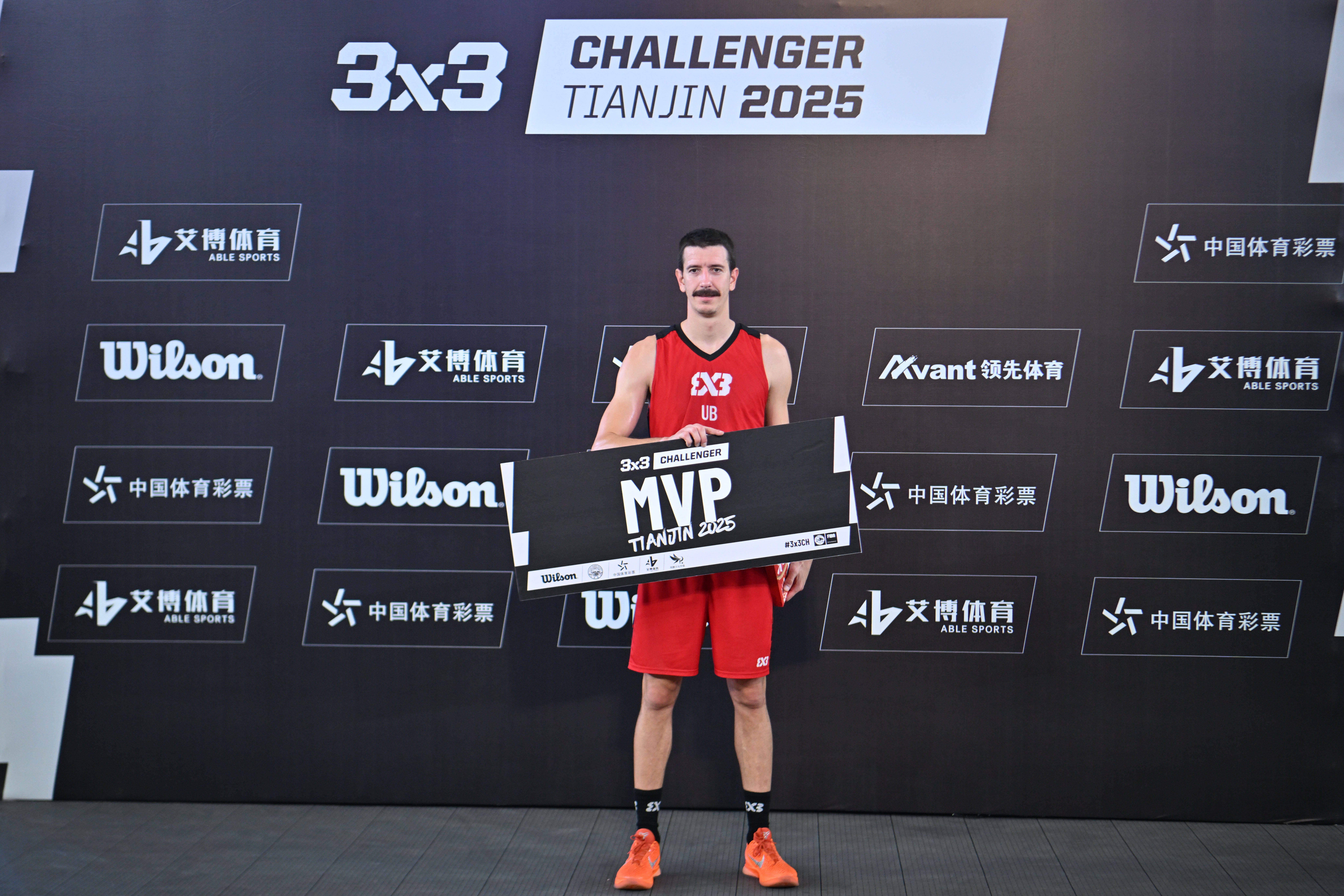 开云app-利物浦迎欧篮联关键赛，今晚防线松动，更衣室稳定，赛程密集仍需轮换的简单介绍