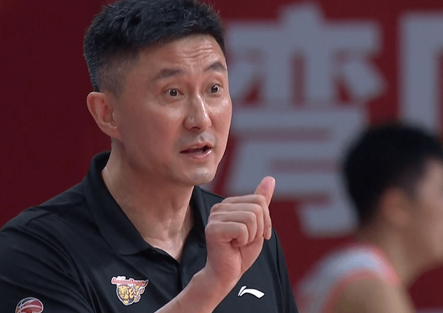 赛地聚焦：CBA常规赛今晚热度飙升；门兴格拉德巴赫迎来里程碑；更衣室稳定；细节决定成败(178直播老徐说球)